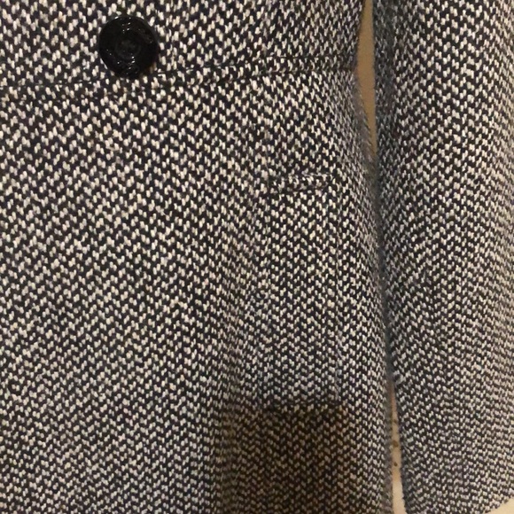 Guess coat sz M - Picture 10 of 10